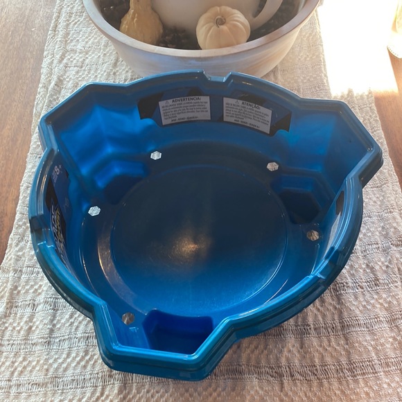 Beyblade lot! Everything you need to start playing beyblade. - Picture 1 of 6